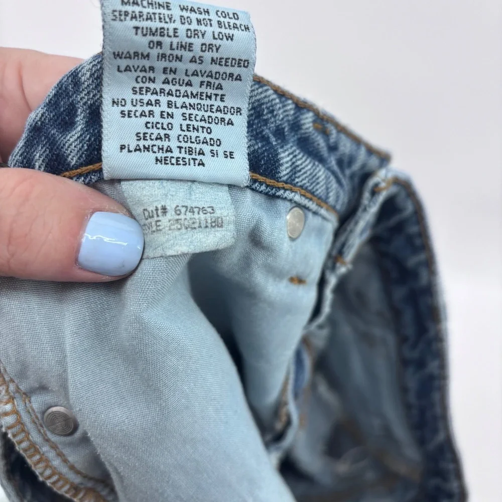 L.e.i. Denim‎ Jean Shorts Womens Size 3 Frayed Hem Distressed Blue Casual